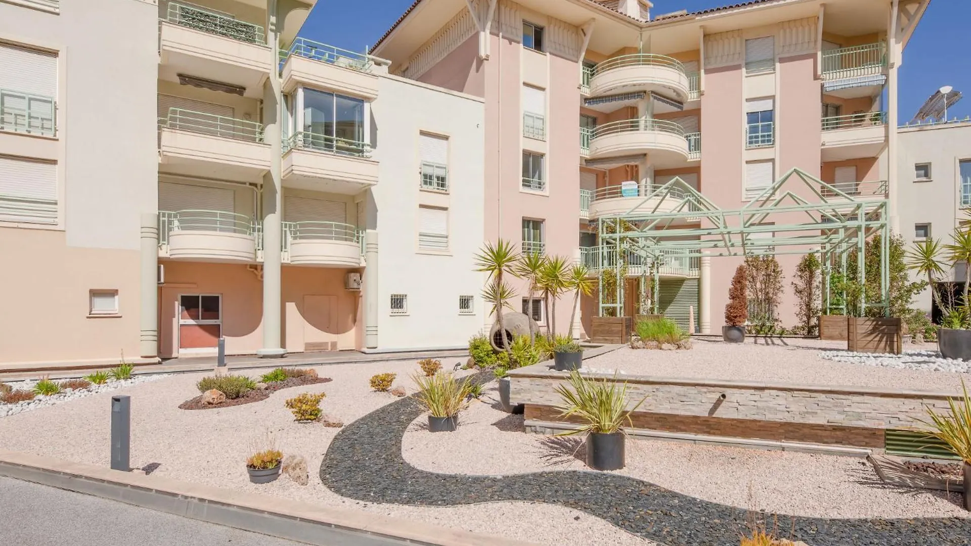 Apartment Quartier Latin-11 By Interhome Frejus